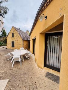 Villas Maison en pierres - Atypique - 3km du centre de Sarlat : photos des chambres