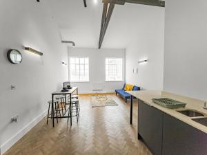 Bright & Cozy in Chelmsford