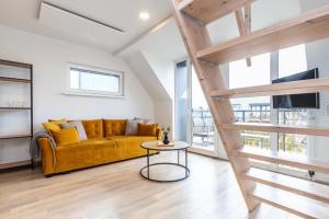 Al Mare Kunigiškiai - Apartment with Pool