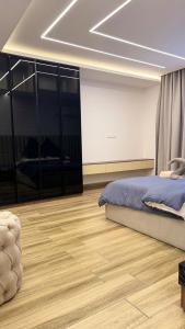 شقه فندقيه ثلاث غرف بمدينه نصر