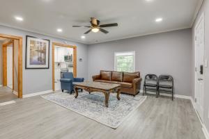 Modern Home with Yard Near ATL Attractions!