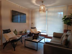 HOM I 2D2B, Estacionamiento, Terraza, Vista parcial al Lago, Wifi