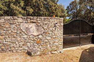 Villas Villa avec piscine privee , jacuzzi et petanque - calme a Gordes : photos des chambres