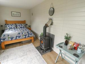 Seiriol Shepherds hut