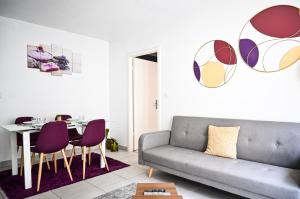 Appartements Le Golden - Centre Ville - Acces Transports en Commun - Balcon Cosy - Commerces a Proximite : photos des chambres