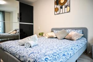 Appartements Le Golden - Centre Ville - Acces Transports en Commun - Balcon Cosy - Commerces a Proximite : photos des chambres