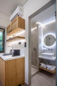 Aliston Deluxe Living - Adults Only