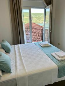 Casa M- 1-Bedroom Apartment Seaview #4 - Brand New