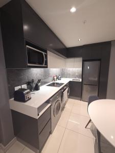 ADM Luxury Apartment in Sandton