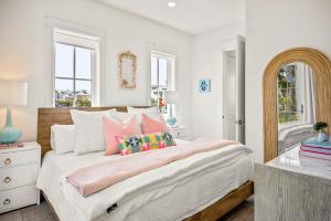 Lets Glow Girls 113 TAI-D