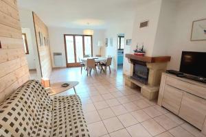 Maisons de vacances Comfortable House With Nice Garden In Audenge : photos des chambres