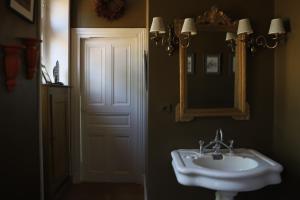 Maisons de vacances Les chambres d-Hotes du Chateau de Vaulx : photos des chambres