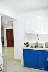 Best location Big 3 Bdrs, Fully Stocked and AC