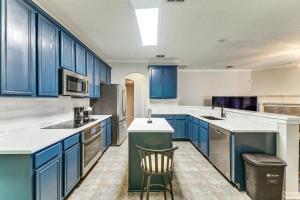 DFW Sports Hub Home with Pool and Hot Tub in Frisco!