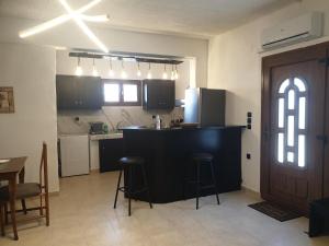 Kanari Holiday Home