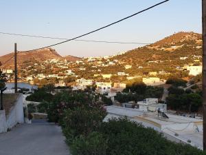 Kanari Holiday Home