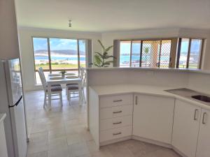 Pelican Shore Villa 2 - Kalbarri WA