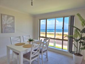 Pelican Shore Villa 2 - Kalbarri WA