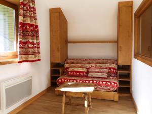 2 Pièces Lumineux sur Pistes, Proche Commerces, Balcon Sud - FR-1-182-133