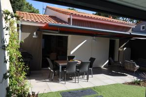 Maisons de vacances Logement en lisiere de foret : photos des chambres