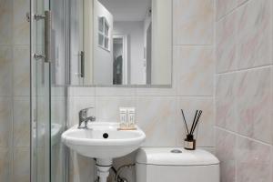 Andersa Riverside Studio by BookingHost