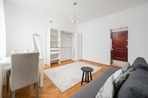 Andersa Riverside Studio by BookingHost