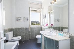 Holidays2Malaga Terraza & junto puerto deportivo