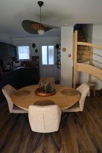 Maisons de vacances Logement en lisiere de foret : photos des chambres