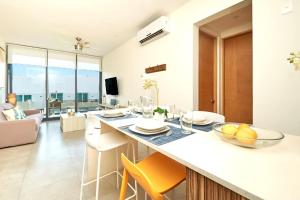 Rooftop Infinity Pool with Cinema & Gym near Beach