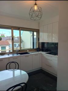 Appartements La Precieuse, RER A Proche Paris : photos des chambres