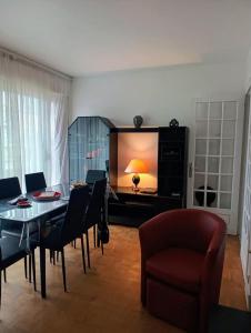 Appartements La Precieuse, RER A Proche Paris : photos des chambres