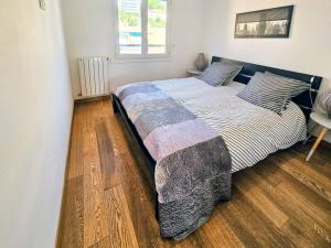 Appartements Beau 2 pieces avec vue imprenable sur la rade : photos des chambres