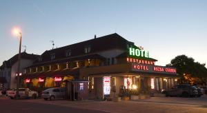 Hotel Rózsa Csárda Bungalow & Caravan Park