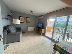 Raquel Host Moncofar