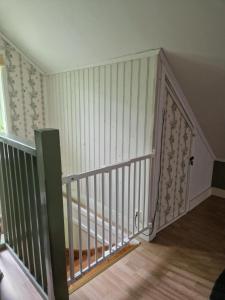 Mysigt boende nära hav och natur