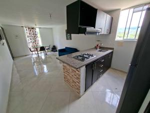 Espacio Moderno con Vista y Piscina Privada