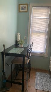 Cozy Private 1BR, Well Appointed, Near Providence, MA, RI Line, Easy Access to I-95