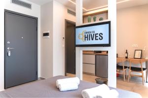 Ermou 55 Hive 1
