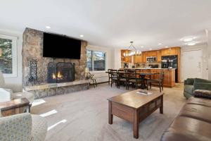 Lodge Tower 199 Two Bedroom Residence