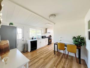 New Renovated 3B2B house