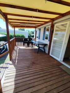 Maisons de vacances Mobil-home 6 a 8 personnes tous confort : photos des chambres