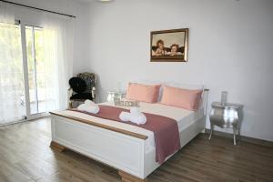 Mikas B luxury House near Faliraki