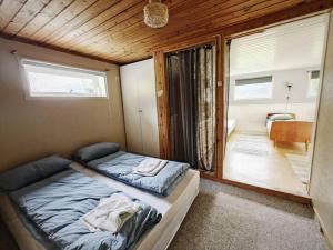 2 Houses & a Barn Ground Floor - 3hvězdičkové hotely ve městě Leknes