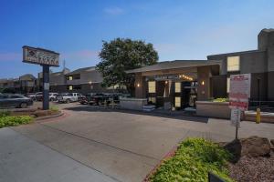 Convenient Midterm Housing Option