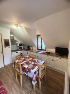 Appartements Residence Le Grand Adret - Tres belle vue sur le parc de la residence MAE-5653 : photos des chambres