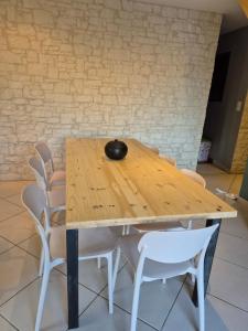 Villas Maison de Gare, 8 personnes, 20 min Puy du F : photos des chambres