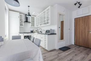 Chic Apartments - Cozy and Stylish - City Center - Kollataja