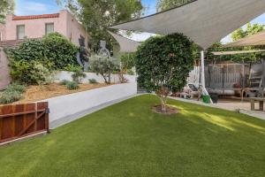 Silver Lake Cozy Getaway