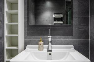 Central Stays at Liverpool Street