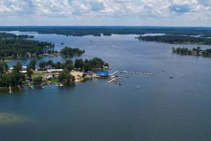 Easy Lake Living - Sleeps 8